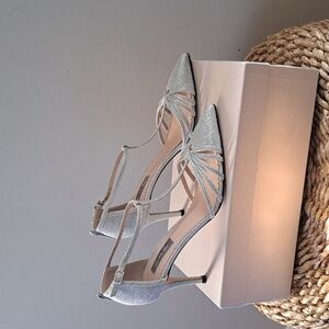 Sarah Jessica Parker Womens Carrie 70 Closed Toe T-Strap Pumps Diamond Print S38